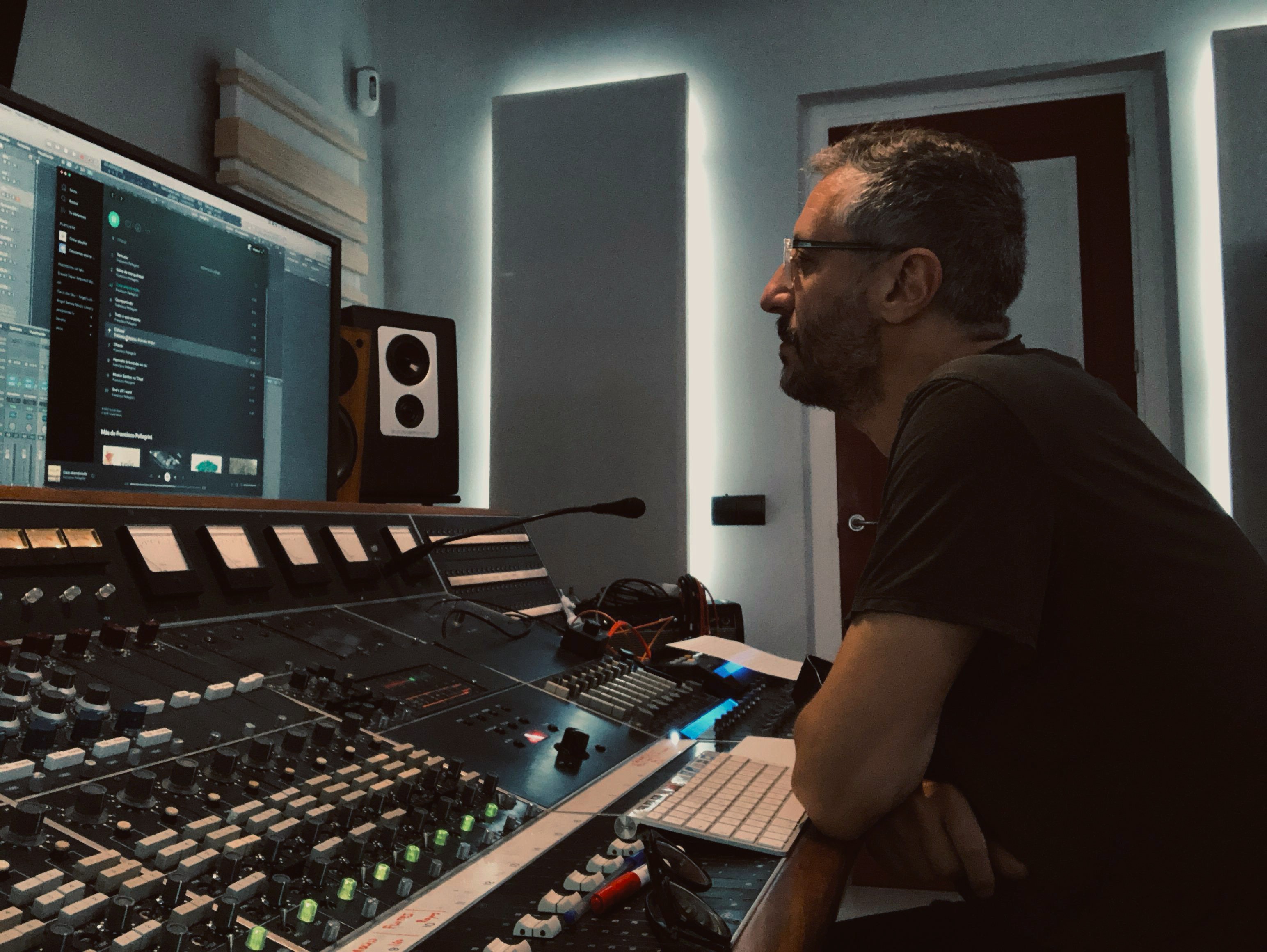 Trabajo en la consola del estudio